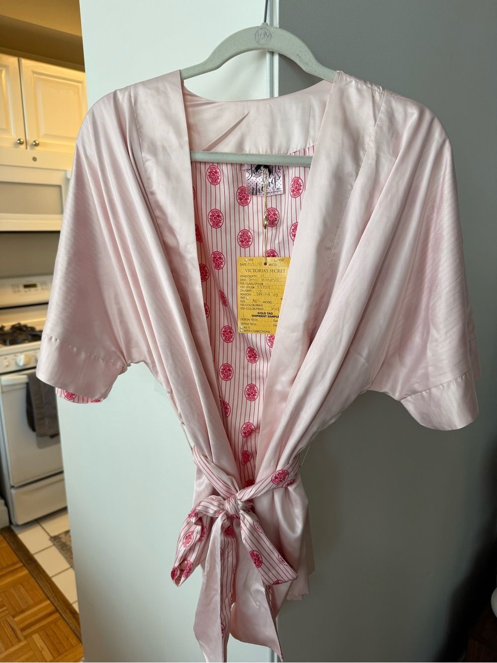 VINTAGE 2009 Victoria's Secret Gold Tag Shipment Sample Satin Kimono Robe M/L